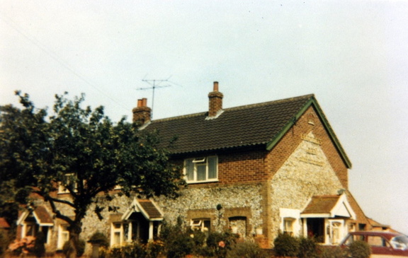 The Crown, probably 1980s following building work that included raising the roof