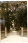 Barwick House gates